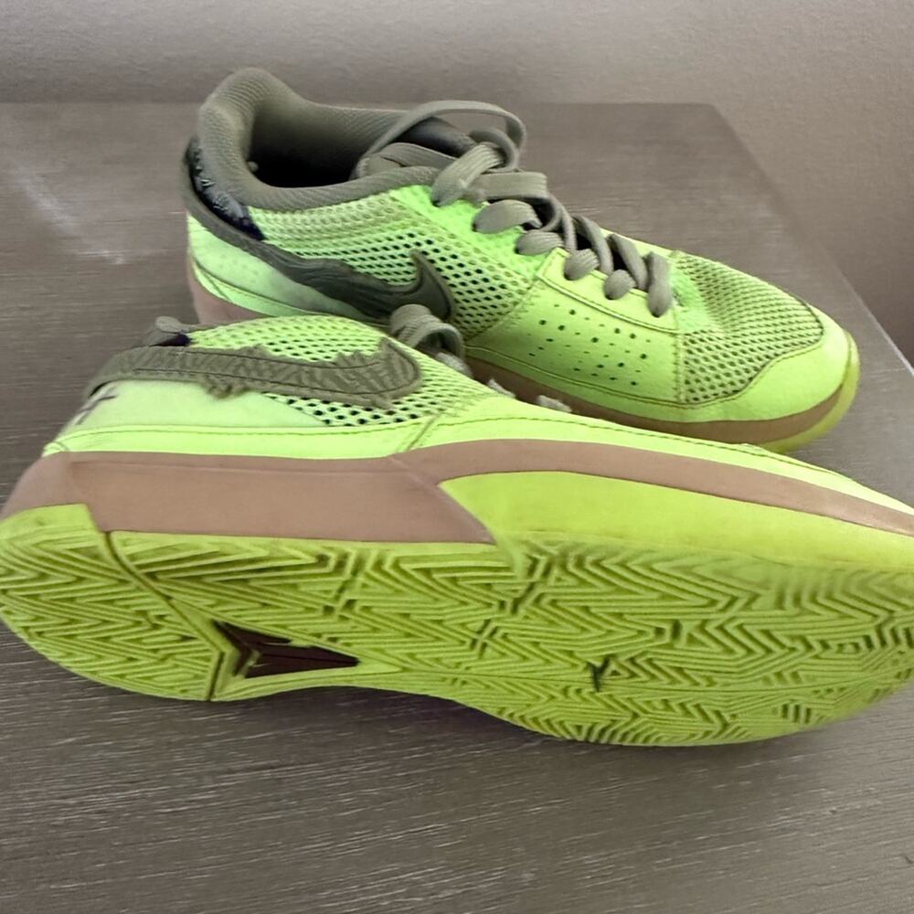 NIKE JA MORANT JA 1 ZOMBIE LIME BLAST/OIL GREEN BLACK HEMP - Picture 4 of 5